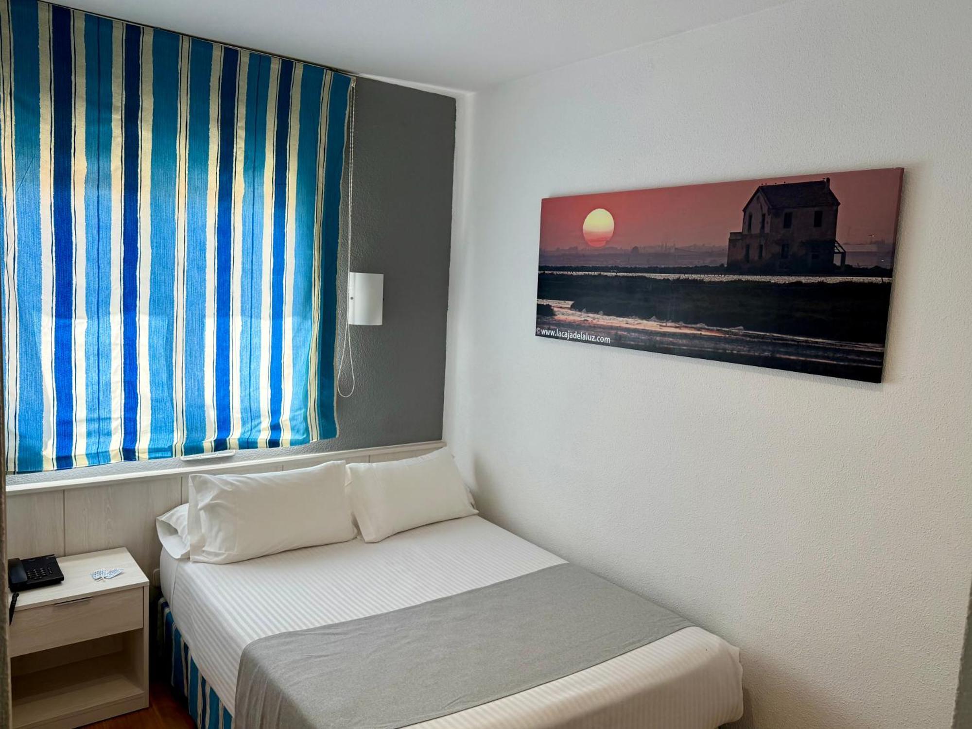 Hotel Neptuno San Pedro del Pinatar Ruang foto