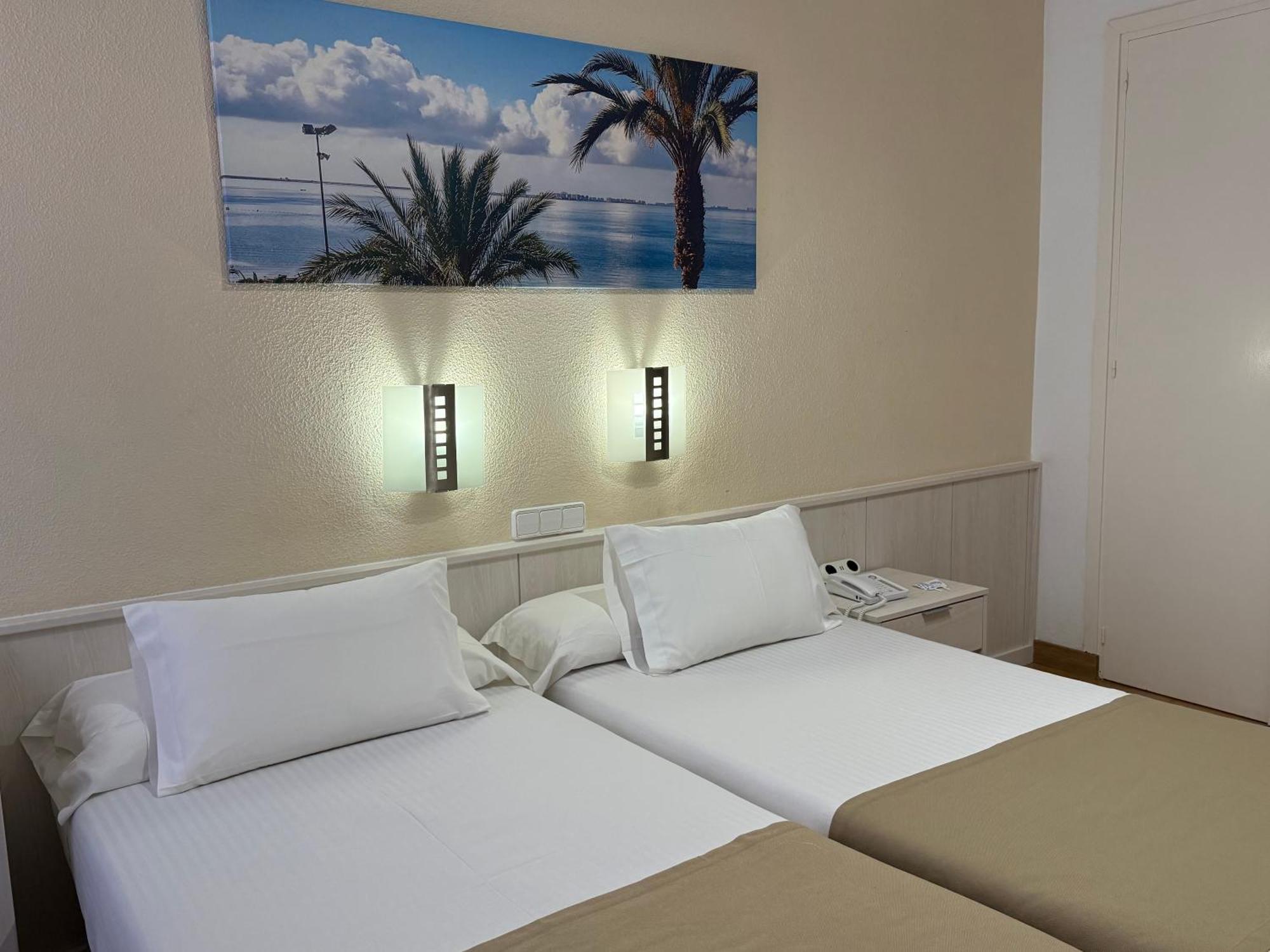 Hotel Neptuno San Pedro del Pinatar Ruang foto