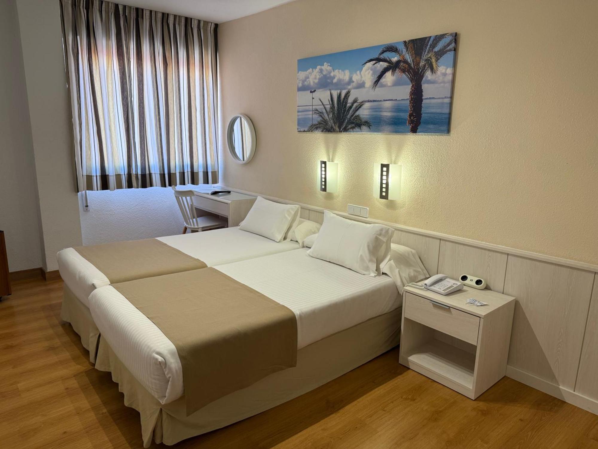 Hotel Neptuno San Pedro del Pinatar Ruang foto