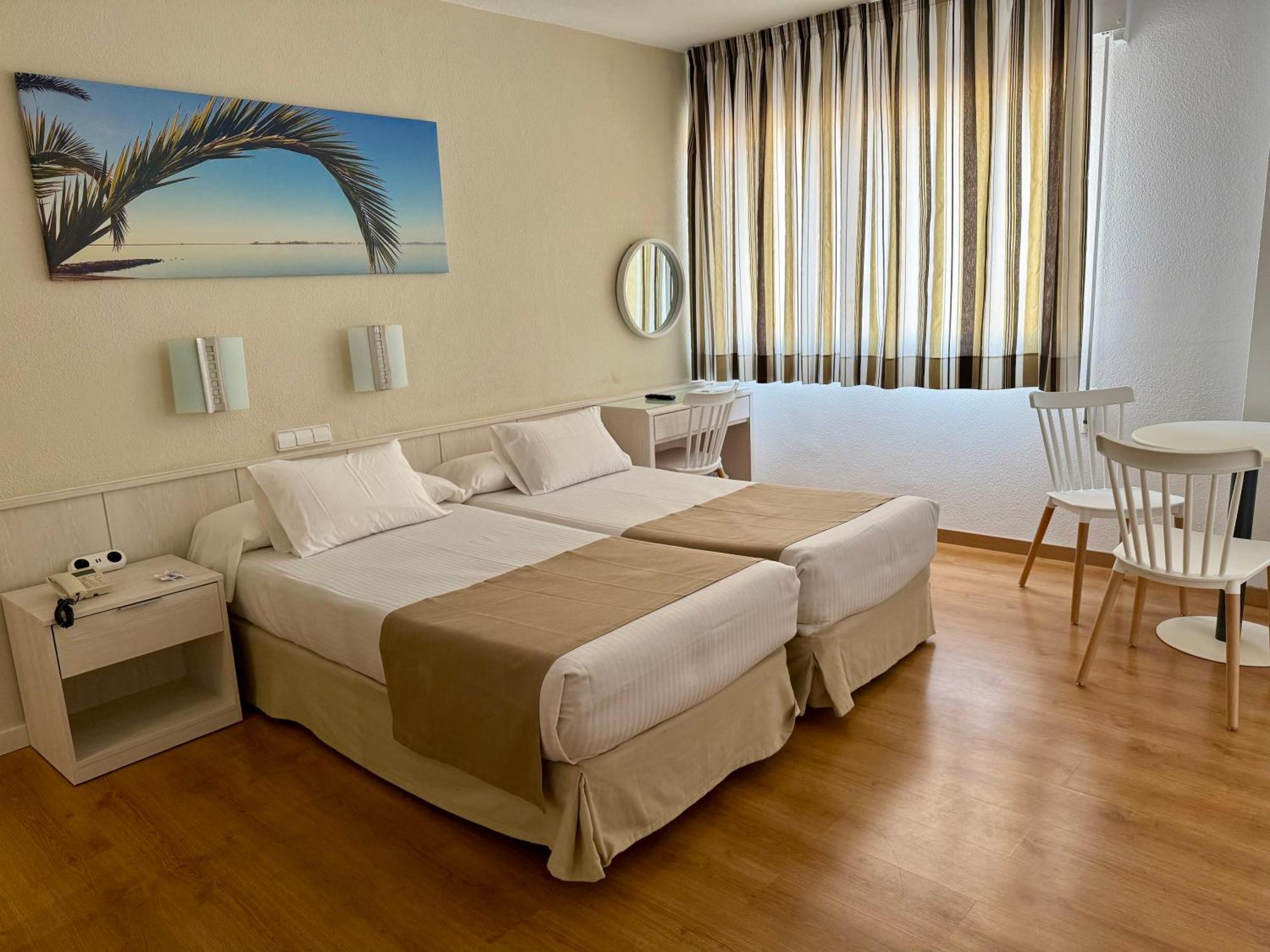 Hotel Neptuno San Pedro del Pinatar Ruang foto
